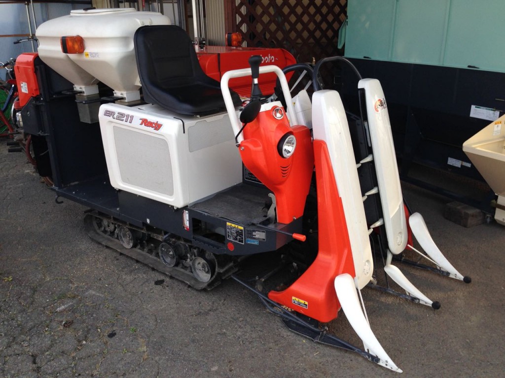 中古コンバイン　クボタ　ER211